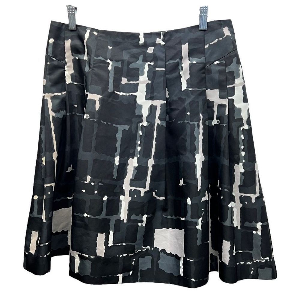 2/$15 Express Design Studio Womens Pleated Skirt Black/ Gray Geometric size 10